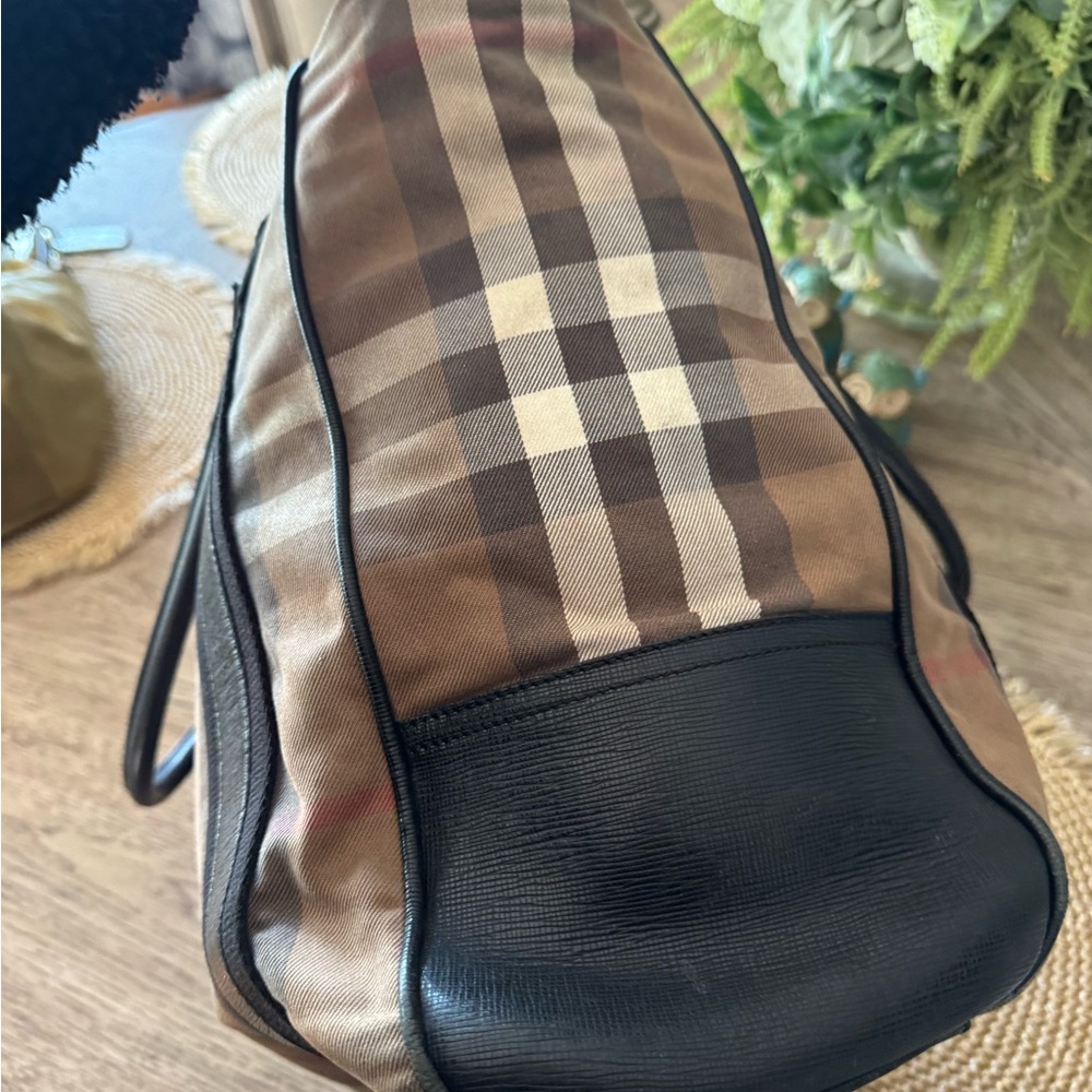 Burberry Tan and Black Travel Bag - Picture 2 of 13